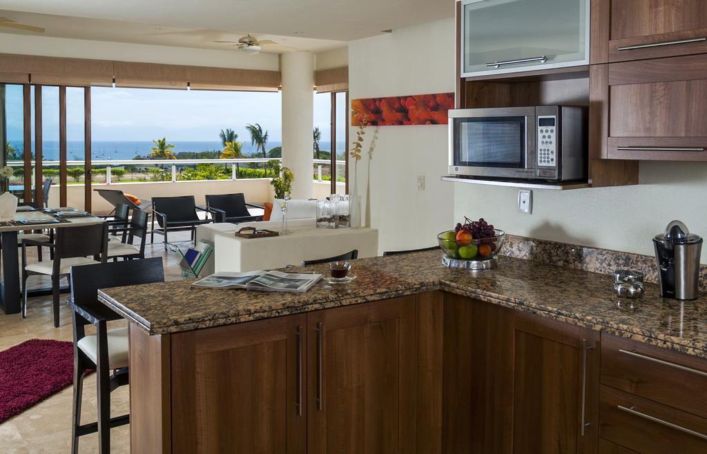 B Nayar Family Luxury Suites & Villas Residences La Cruz de Huanacaxtle الغرفة الصورة